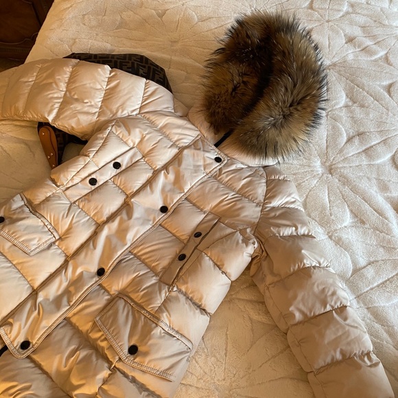 Moncler woman’s Coat - Picture 3 of 10